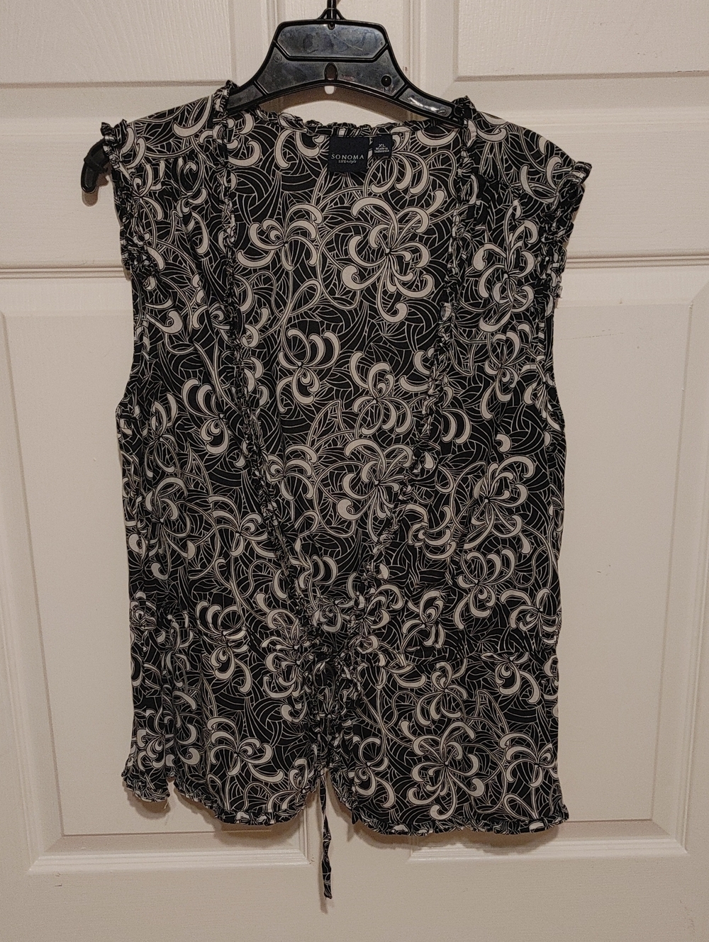 Sonoma Black & Ivory Floral Tie-Front Sleeveless Camisole